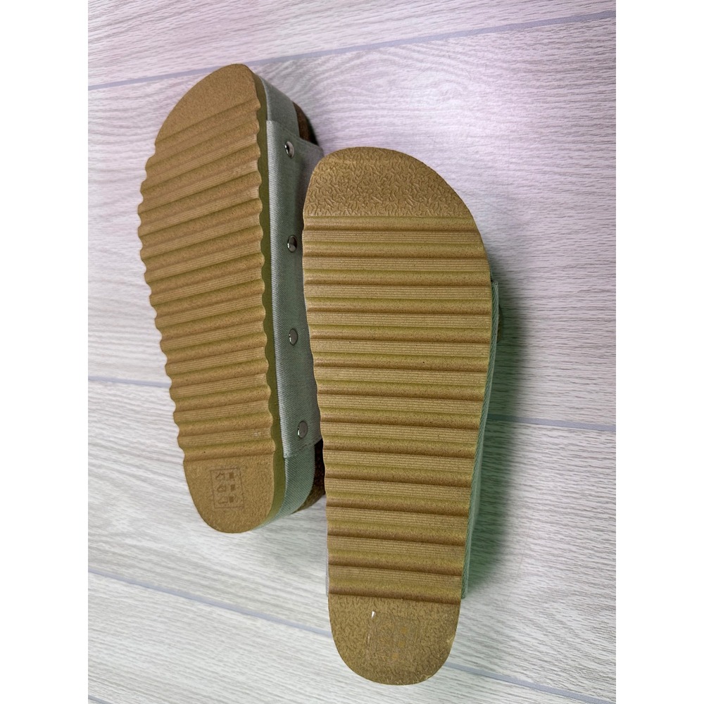 Dirty Laundry Gray Platform Buckle Slide Sandals Studded PLFT-046 Womens 8.5/39 - Picture 4 of 8